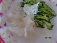 凉拌银耳黄瓜的做法步骤4