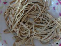 双椒豆腐丝的做法步骤2