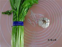 蒜香油麦菜的做法步骤1