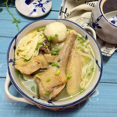 土鸡菌菇芋头煲