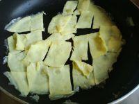 西红柿炒蛋皮的做法步骤7