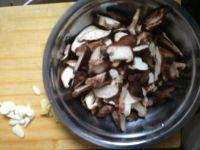 香菇炒肉丝的做法步骤2