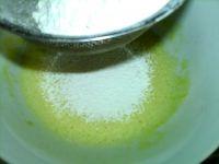 芝麻蒲公英戚风蛋糕的做法步骤7