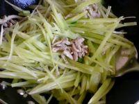 肉丝炒莴笋的做法步骤6