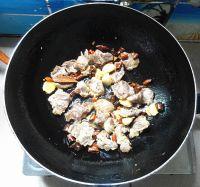 牛肉烧腐竹的做法步骤7