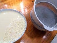 牛奶炖蛋的做法步骤5