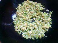 芹菜炒鸡蛋的做法步骤5