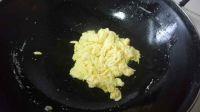 菠萝鲜虾炒饭的做法步骤5
