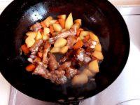 土豆炖小蹄的做法步骤7