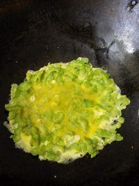 苦瓜煎鸡蛋的做法步骤7