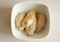 油炸鸡翅的做法步骤2