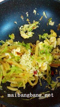 家常炒饼丝的做法步骤11