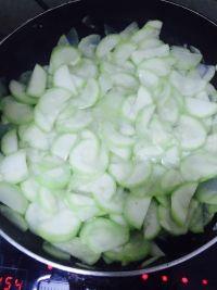 清炒蒲瓜的做法步骤5