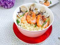 蛤蜊鲜虾面#小虾创意料理#的做法步骤7