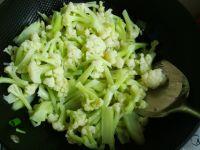 番茄有机菜花的做法步骤5