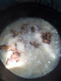 腊排萝卜汤的做法步骤2