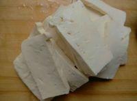 青豆腊肉的做法步骤1