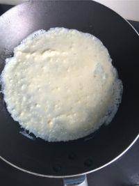 早餐鸡蛋卷饼的做法步骤3
