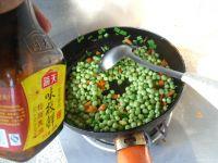 鸡蛋烧豌豆的做法步骤8
