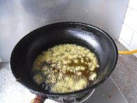 金蒜鸡翅的做法步骤10