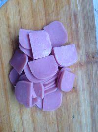 西兰花炒火腿的做法步骤4