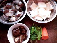 梭鱼炖豆腐的做法步骤1