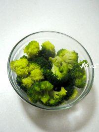 西兰花蛋白羹的做法步骤3