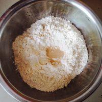 手揉面包的做法步骤2