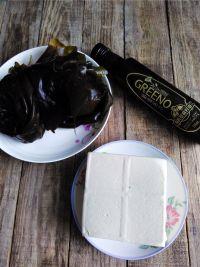 海带豆腐汤的做法步骤1