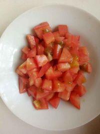 番茄菌菇炖豆腐的做法步骤2