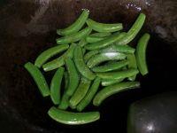 甜豆炒鸭胗的做法步骤2