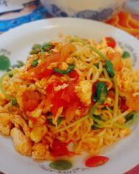 时蔬炒方便面的做法步骤7