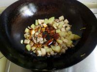土豆鸭肉的做法步骤5