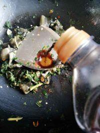 紫苏炒黄鳝的做法步骤9