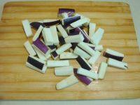 咸肉烧茄子的做法步骤1