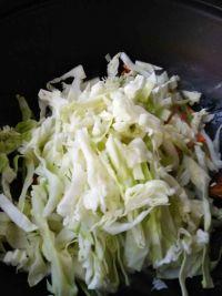 包菜炒莜面的做法步骤8