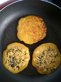 奶香南瓜玉米早餐饼的做法步骤6