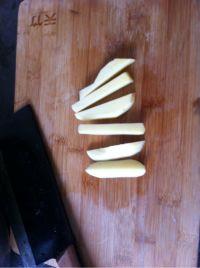 自制薯条的做法步骤2