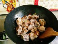 胡萝卜烧排骨的做法步骤6