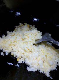黄金蛋炒饭的做法步骤6