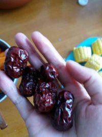 猪尾骨红萝卜玉米汤的做法步骤7