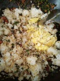 蒜臺炒饭的做法步骤13