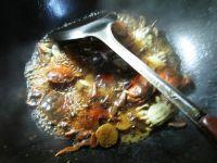 炒膏蟹的做法步骤9