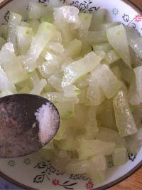 虾油拌冬瓜的做法步骤6