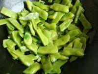 茄汁扁豆角的做法步骤4