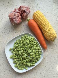 田园青豆排骨汤的做法步骤1