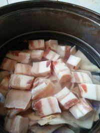 土豆红烧肉的做法步骤1